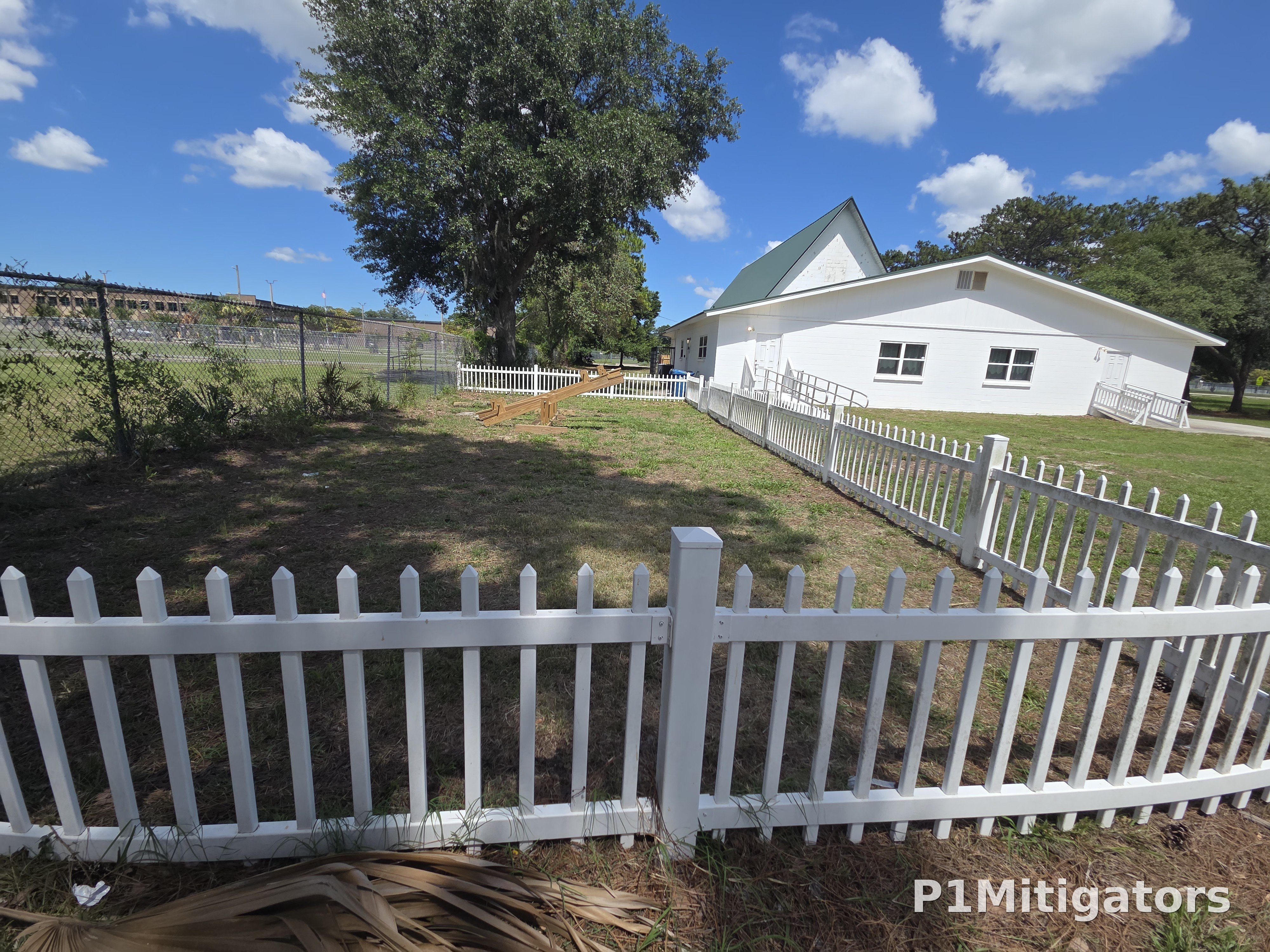 Picket Fencing project photo 5 by P1Mitigators Jacksonville FL