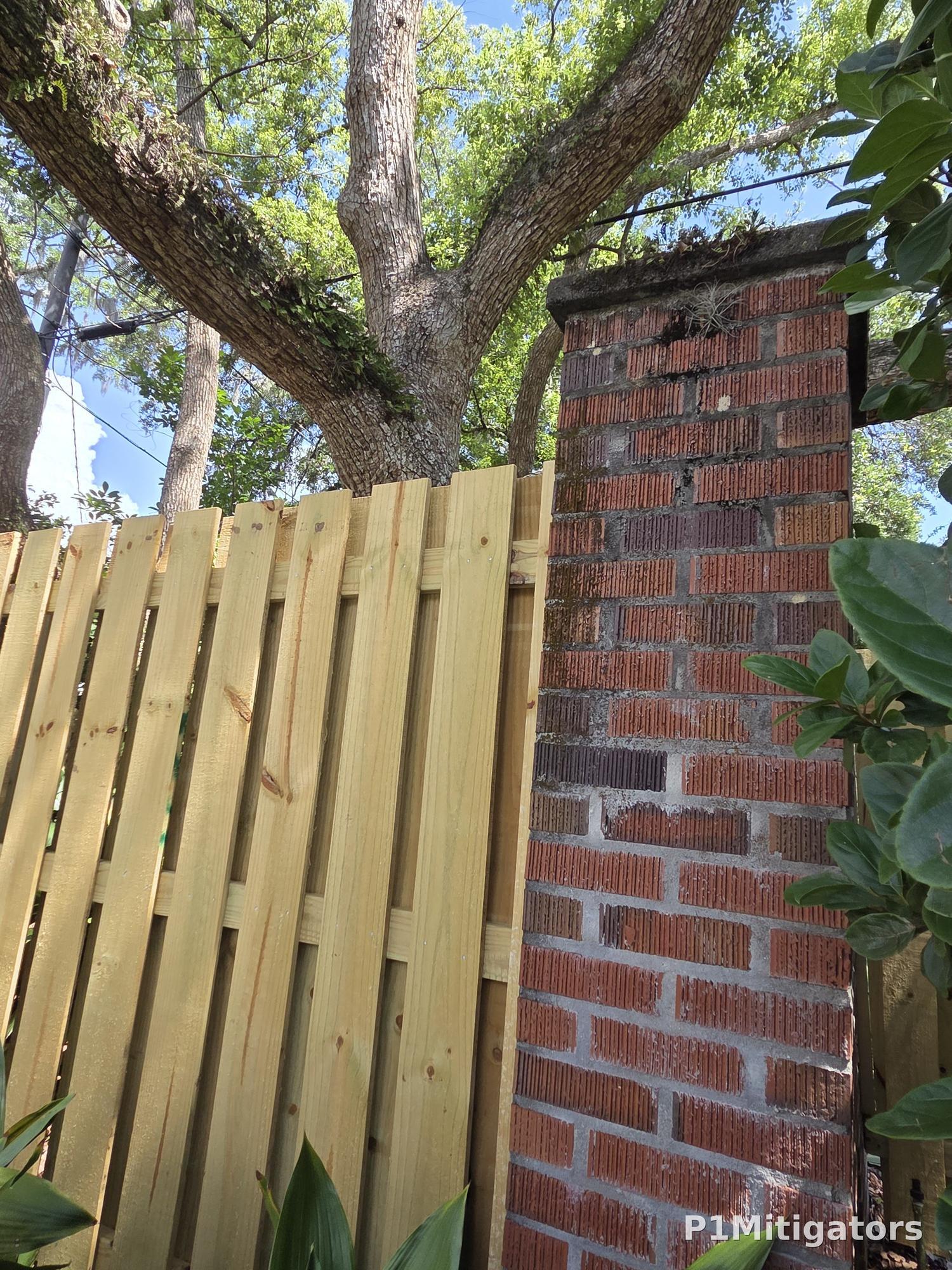 Shadowbox Fencing project photo 1 by P1Mitigators Jacksonville FL