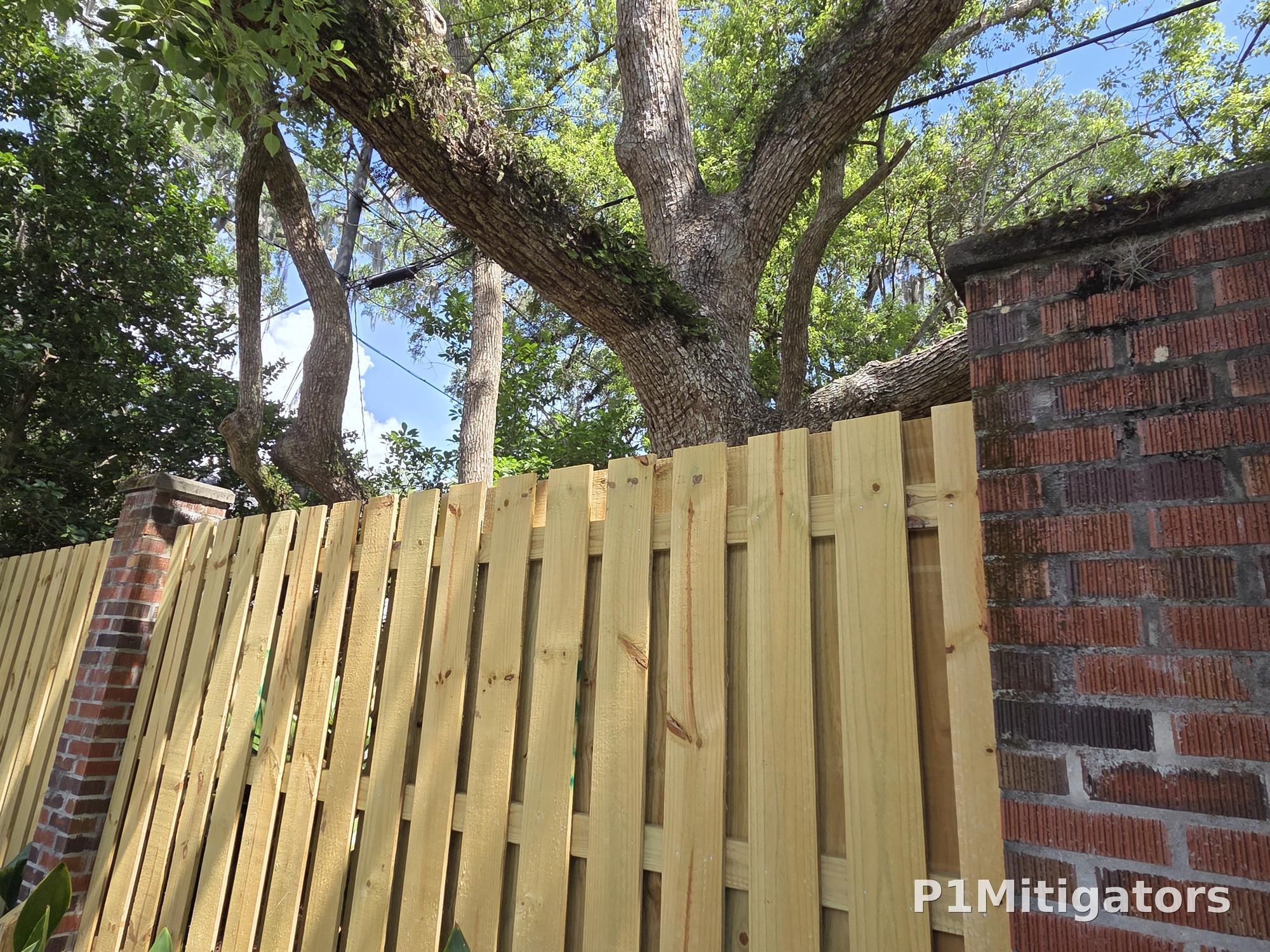 Shadowbox Fencing project photo 2 by P1Mitigators Jacksonville FL