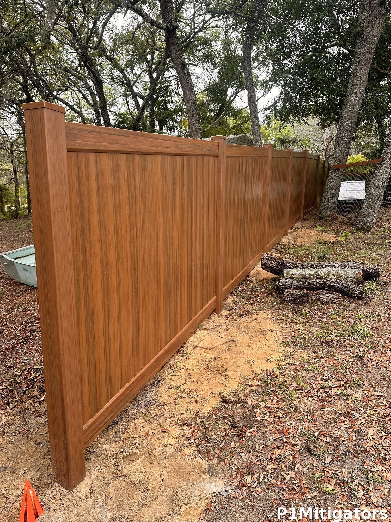 PVC / Vinyl Fencing project photo 1 by P1Mitigators Jacksonville FL